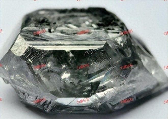 破世界纪录!河南商丘培育出全球最大钻石156克拉压力给到美国